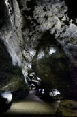 Cave guide with visitor group in the Klutert Cave