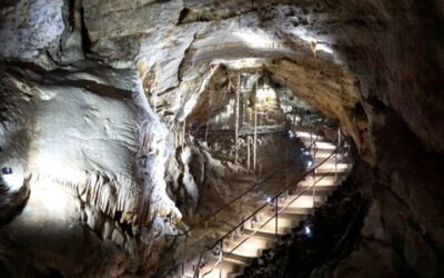 LED-Technik Licht- und Farbeffekte Grotte de Han