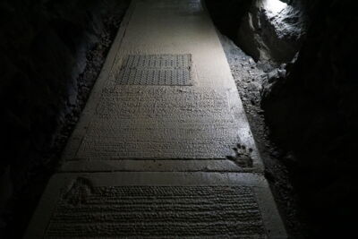 Installation de technologie d’éclairage moderne dans l’Aillwee Cave