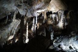 Lighting design in the main hall of Baumann’s Cave