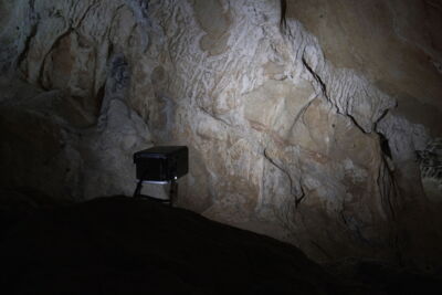 Large-scale illumination of a cave wall using LED technology