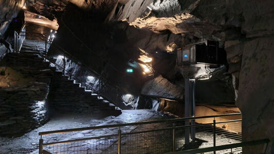 Cave Lighting installe de nouveaux systèmes LED dans des grottes touristiques européennes pour améliorer l’expérience des visiteurs