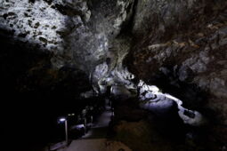 Illuminated rock ceiling with light accent in the Klutert Cave