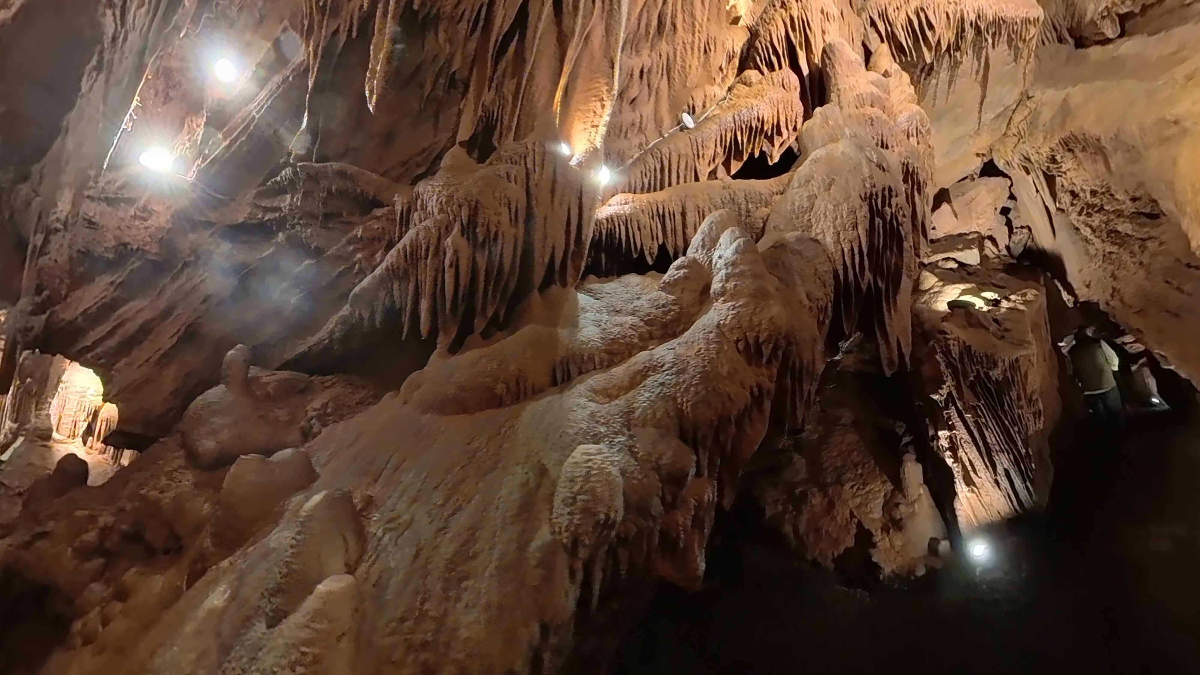 Cavelighting Shenandoah Caverns